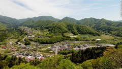 ５．山寺の「展望台」、五大堂からは、山形の田園風景が一望できる