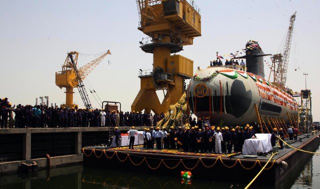 インド海軍はＤＣＮＳにスコルペヌ級潜水艦６隻を発注＝インド海軍