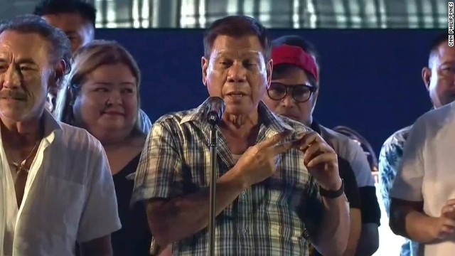 フィリピンのドゥテルテ大統領。オバマ氏に対する発言で遺憾を表明