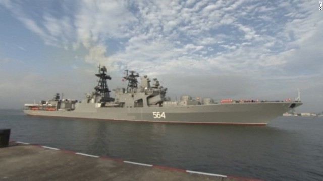 演習に参加するロシアの駆逐艦アドミラル・トリブツ