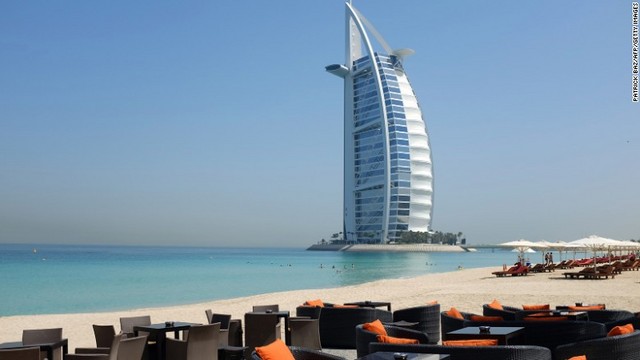 4位ドバイ(アラブ首長国連邦=UAE) 1527万人
