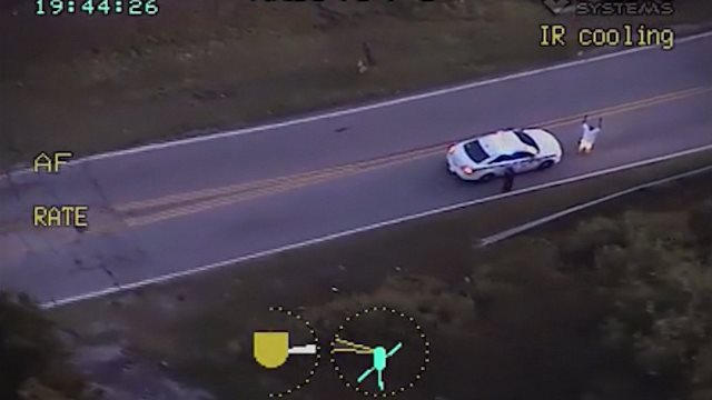 男性を射殺した女性警官が訴追された＝タルサ警察