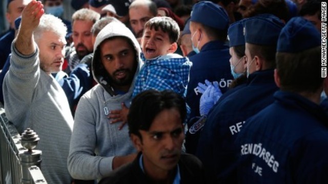欧州では大量に流入する移民や難民への風当たりが強まっている