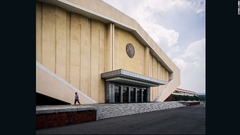 平壌のスポーツ村。このスポーツ専門通りには、各競技専用の競技場が並ぶ。写真はレスリング場