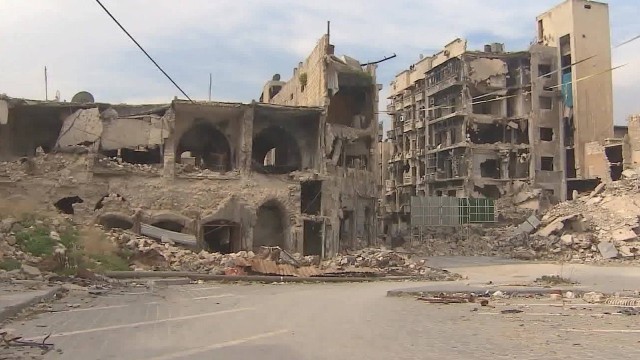 戦闘で破壊されたアレッポの街並み。米英がロシアとシリアに対する経済制裁を検討しているという