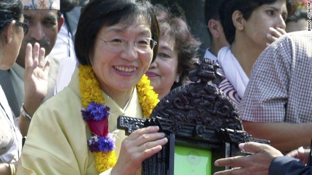 女性として初めてエベレスト登頂に成功した日本人登山家の田部井淳子さんが死去