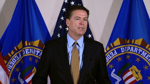ＦＢＩのコミー長官。７月にはクリントン氏の訴追を見送るよう勧告していた