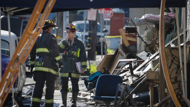 米オークランドの倉庫で起きた火災では、これまで３３人の死亡を確認