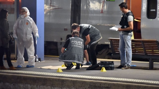 昨年発生した特急列車内の銃撃テロについて、容疑者が自供を開始した
