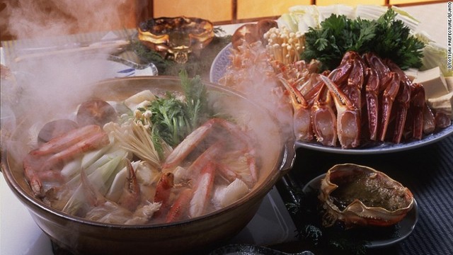 鍋。日本の寒い冬に暖まるなら鍋が最適だ