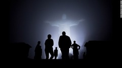 コルコバードのキリスト像を訪れたオバマ大統領一家＝２０１１年３月１９日、ブラジル