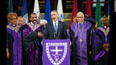 黒人聖職者の告別式で「アメージング・グレース」を歌うオバマ氏＝２０１５年６月２６日