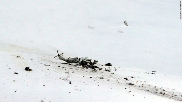 イタリア中部のスキー場付近で、負傷したスキー客を救助したヘリコプターが墜落した