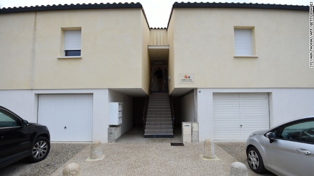 クラピエなどフランス南部の都市で男女４人がテロ計画容疑で逮捕された