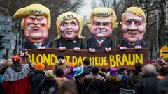 ドイツ・デュッセルドルフ：政治的風刺がパレードの大きなテーマだ