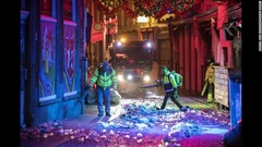 オランダ・マーストリヒト：祭りの後の道路清掃の様子