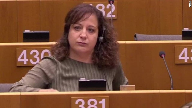 スペイン社会労働党出身のイラチ・ガルシア・ペレス議員が猛反論