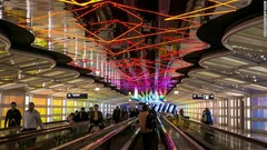 ６位：シカゴ・オヘア国際空港。利用者数は前年比約２％増の７８００万人。前年の４位からランクダウン