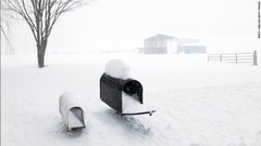 郵便箱も雪まみれに＝フィラデルフィア