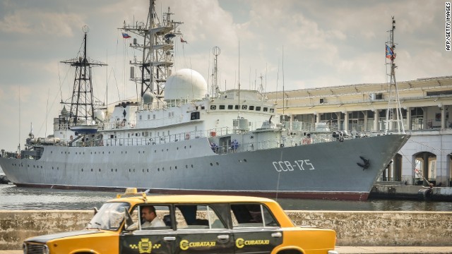 ロシア軍の情報収集艦「ビクトル・レオノフ」