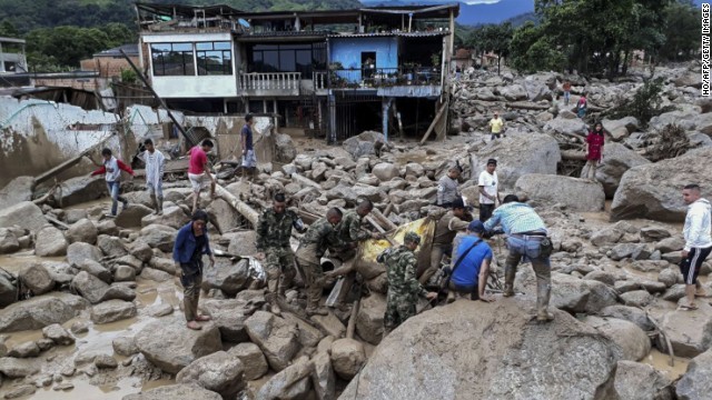 南米コロンビアで土砂崩れが発生し、２００人を超える死者が出ている