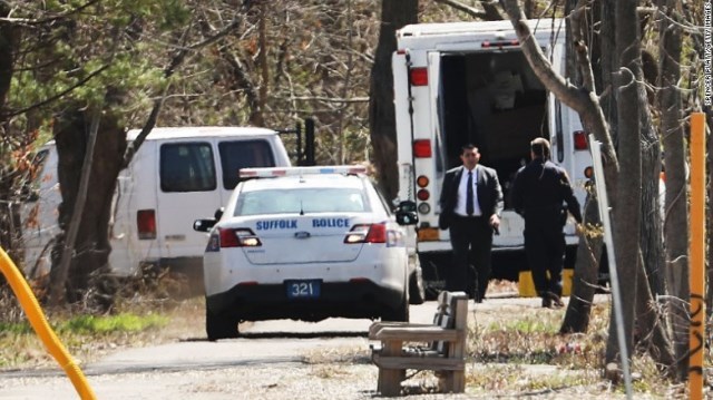 米ニューヨーク州サフォーク郡で若者４人の遺体が見つかった