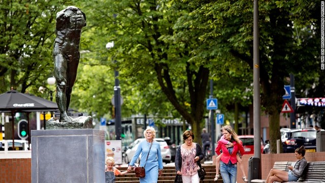 今年３月にロッテルダムに戻ってきたロダンの彫刻「歩く男」
