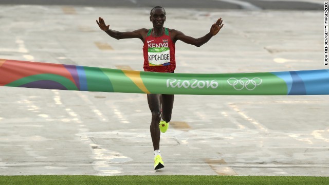 リオ五輪金メダリストのキプチョゲが２時間０分２５秒で完走した