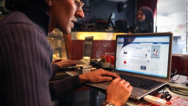 エジプトで、ＳＮＳの利用について政府への登録を義務付ける法案が検討されている
