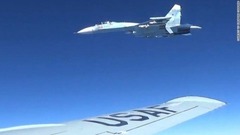 ロシア機は武装していて、安全でない動きを見せた