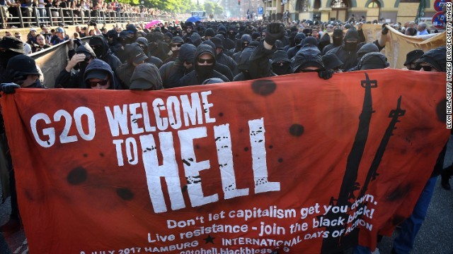 Ｇ２０首脳会合の開幕を控えて８０００人が抗議デモに参加＝６日