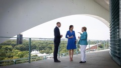 連邦首相府でメルケル独首相と面会するウィリアム王子夫妻