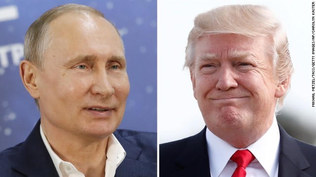 プーチン・ロシア大統領（左）とトランプ米大統領