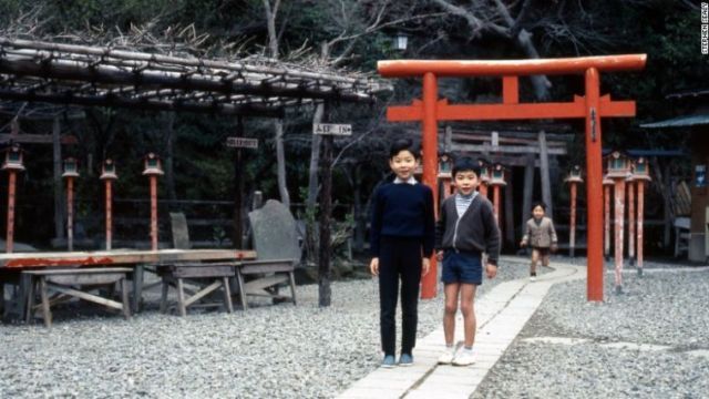 鎌倉、1971年:「寒い日だったので、半ズボンの男の子を見て薄着過ぎると思ったのを覚えている」とシーリーさん