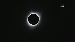 オレゴン州マドラスから見た皆既日食＝NASA