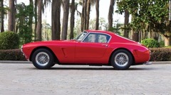 落札最高額はこの１９６０年製の「２５０　ＧＴ　ＳＷＢ　ベルリネッタ」になるかもしれない。１２００万ユーロを超える金額になるか