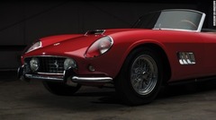 オークションには「２５０　ＧＴ　ＬＷＢ　カリフォルニアスパイダー」も出品され、落札予想額は９５０万ユーロ（約１２億４０００万円）