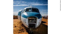 １６．米ネブラスカ州ノースプラットにあるこの打ち捨てられた旅客機は遊び場に改造された