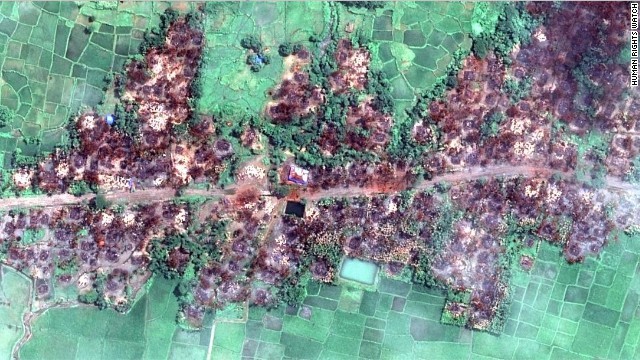 ヒューマン・ライツ・ウォッチが公開した衛星写真には、破壊されたとみられる村の様子が捉えられている