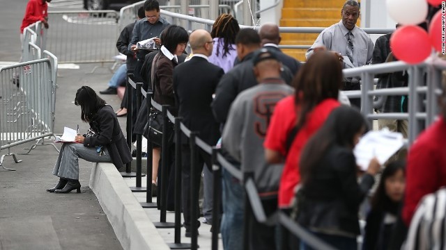 ７月の求人件数は６１７万件と、過去最高を記録した