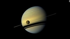 土星と衛星タイタン＝２０１２年