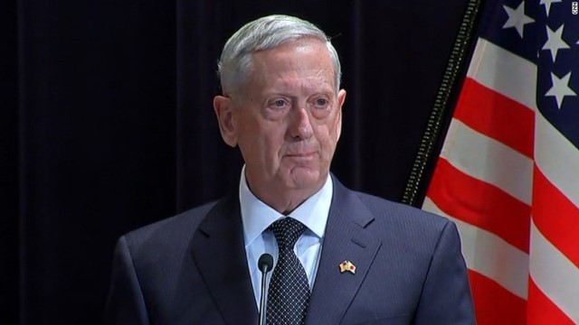 マティス米国防長官。アフガンを電撃訪問した