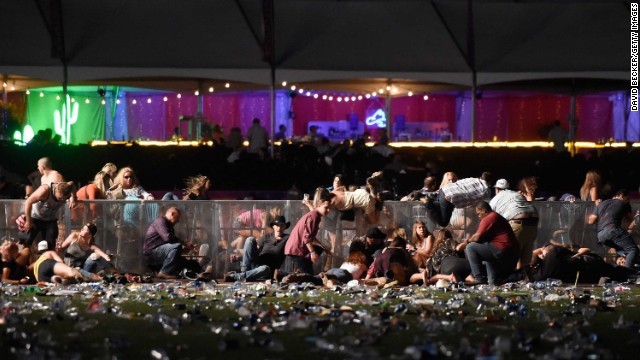 米ラスベガスで銃乱射事件があり、２０人が死亡した
