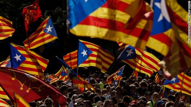 スペイン憲法裁、カタルーニャ州議会の開催差し止め