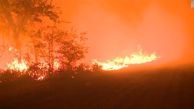 山火事発生でカリフォルニア州の広範囲が火の海に