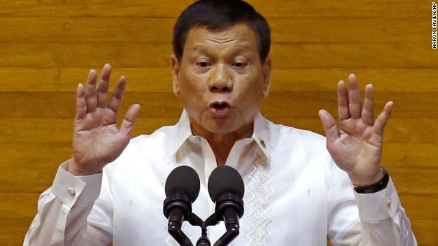 ドゥテルテ比大統領がマラウィの武装勢力からの解放を宣言