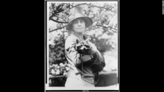 カルビン・クーリッジ第３０代大統領のグレース夫人は奇妙な動物を気に入り、アライグマには「レベッカ」と名付けた
