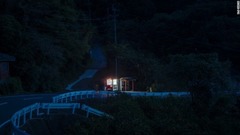 「これは車があまり通らない深夜の道路の光景だ」＝長崎県諫早市