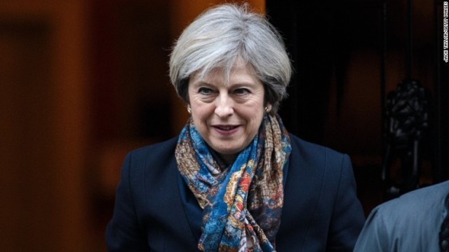 英国のメイ首相は１３日、ロンドン市長が主催する恒例の晩さん会で演説し、ロシアの情報工作を非難した