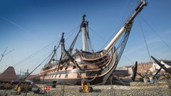 ポーツマス造船所に展示された「ＨＭＳビクトリー」。ジョージ王朝時代の海軍の姿を今に伝える
